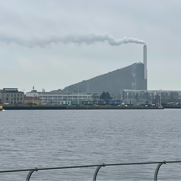 Meet your Posher, Kate - Picture 5 of 7